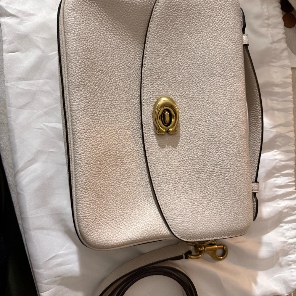 Coach elegant crossbody